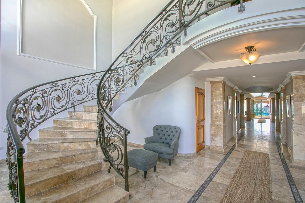 Villa rental St Martin - The stairway